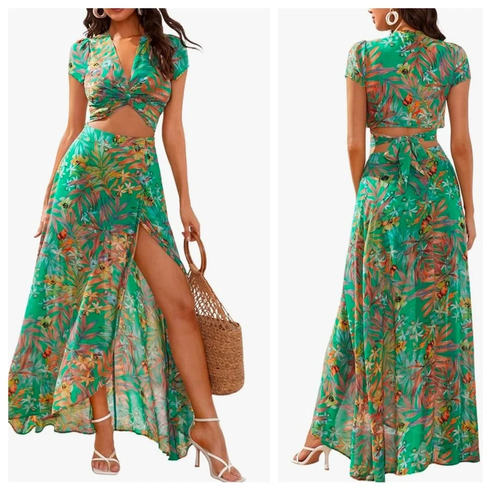 Green two piece outfit - Picture 1 of 7